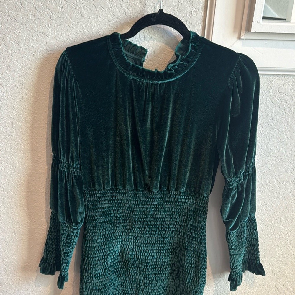 Long sleeve velvet dress. Size M